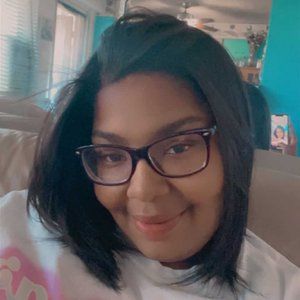 Meet your Posher, Whitney